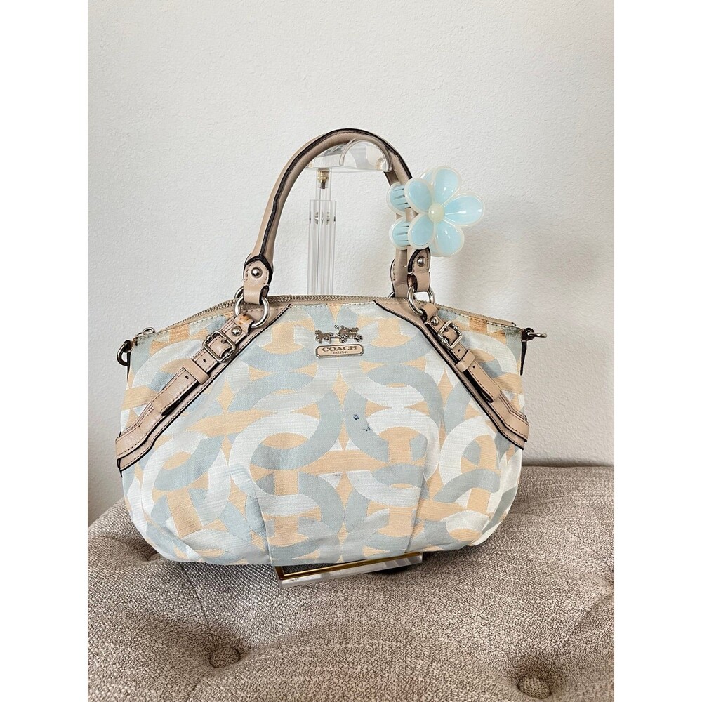 Coach Signature Pattern Shoulder Bag
